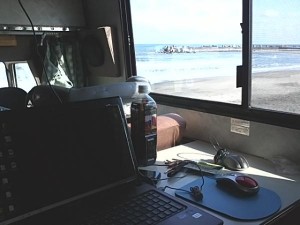 海を眺めながら仕事