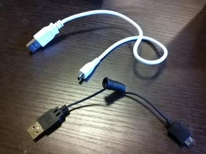 100円ショップSeriaスマホの充電ケーブル (3)